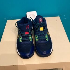 A pair of kyrie Irving Nike youth size 6